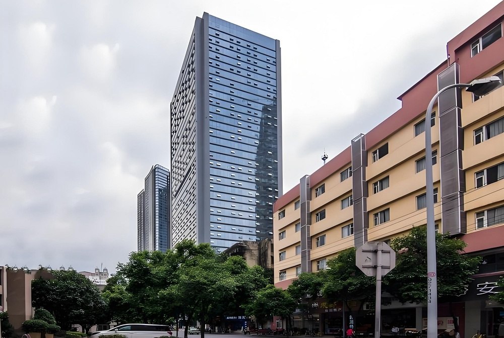 鼓楼国际外观图